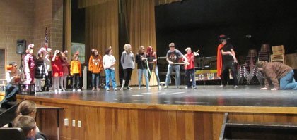 Compass-School-Story-Telling-3-5-12-021