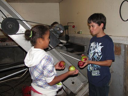 AppleWeek